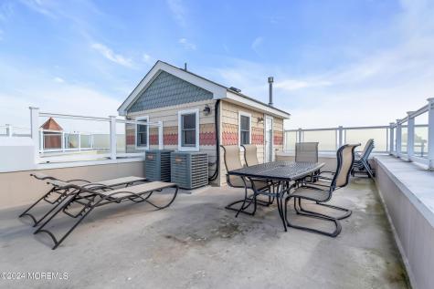 21 Blaine Avenue Seaside Heights NJ 08751