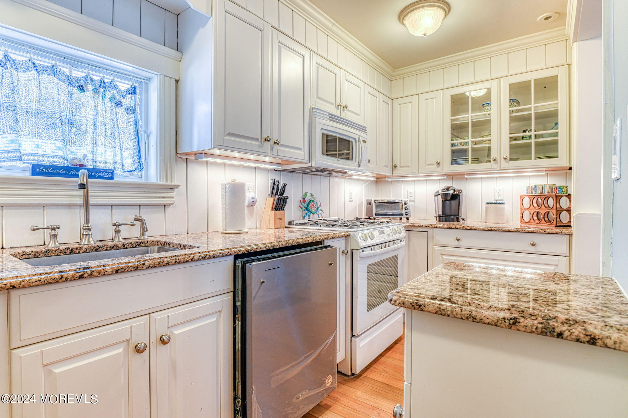 5 1/2 Embury Avenue Ocean Grove NJ 07756