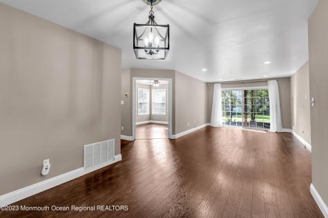131 Wellington Court Manalapan NJ 07726