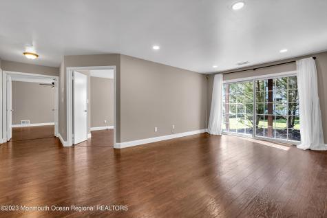 131 Wellington Court Manalapan NJ 07726