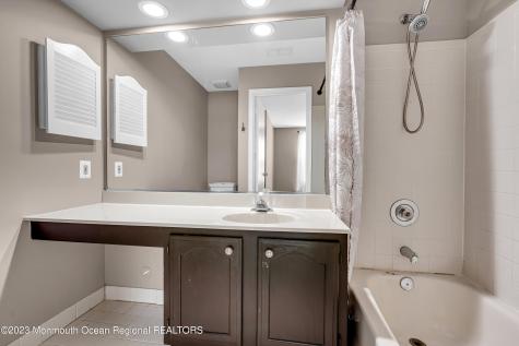 131 Wellington Court Manalapan NJ 07726