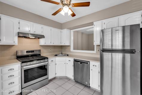 131 Wellington Court Manalapan NJ 07726