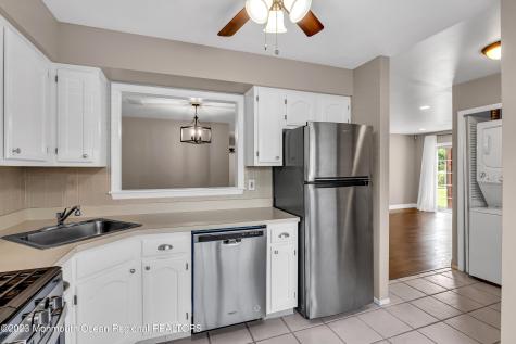 131 Wellington Court Manalapan NJ 07726