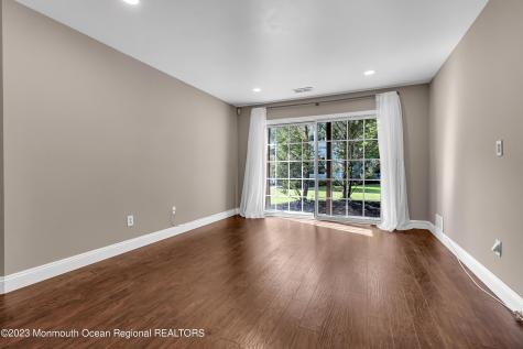 131 Wellington Court Manalapan NJ 07726