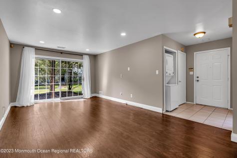 131 Wellington Court Manalapan NJ 07726