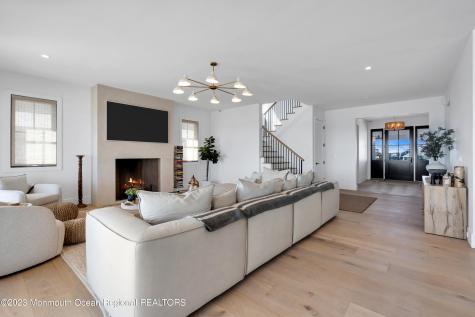 1125 Ocean Avenue Mantoloking NJ 08738