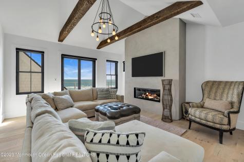 1125 Ocean Avenue Mantoloking NJ 08738