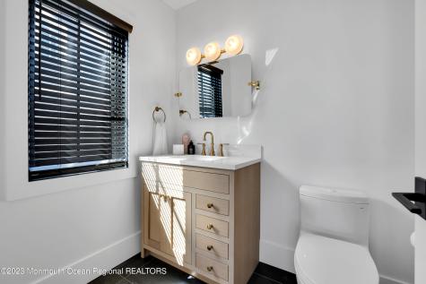 1125 Ocean Avenue Mantoloking NJ 08738