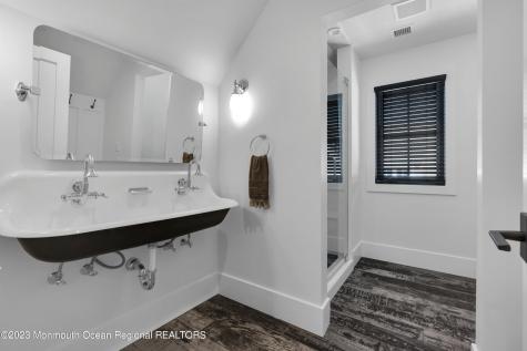 1125 Ocean Avenue Mantoloking NJ 08738