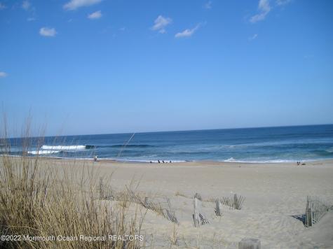 425A Atlantic Avenue Spring Lake NJ 07762