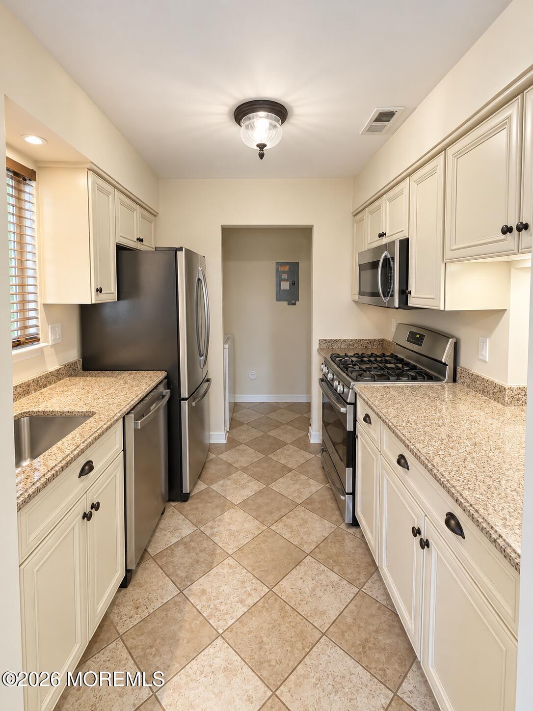 39 Almond Drive Somerset NJ 08873