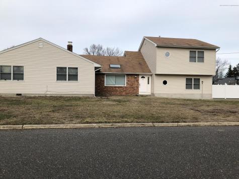 8 Dwight Drive Ocean Twp NJ 07712
