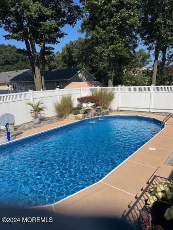 603 Carol Avenue Oakhurst NJ 07755