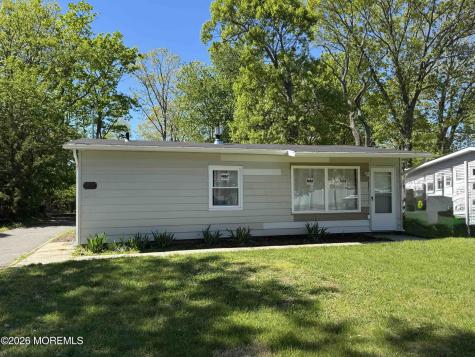 208 Shore Boulevard Bayville NJ 08721
