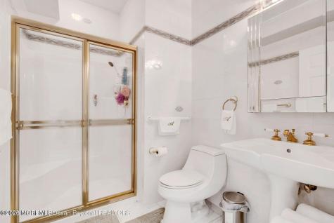 7 Mackenzie Road Eatontown NJ 07724