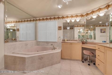7 Mackenzie Road Eatontown NJ 07724
