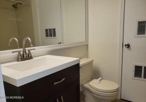 180 Tulip Lane Freehold NJ 07728