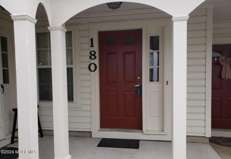180 Tulip Lane Freehold NJ 07728