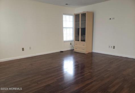 180 Tulip Lane Freehold NJ 07728