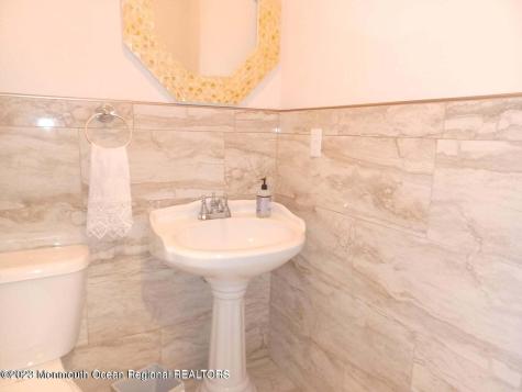 241 Woodcrest Road Oakhurst NJ 07755