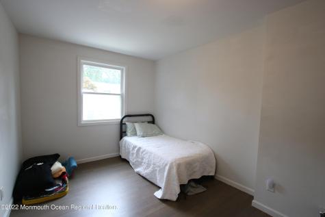 142 Delaware Avenue Oakhurst NJ 07755