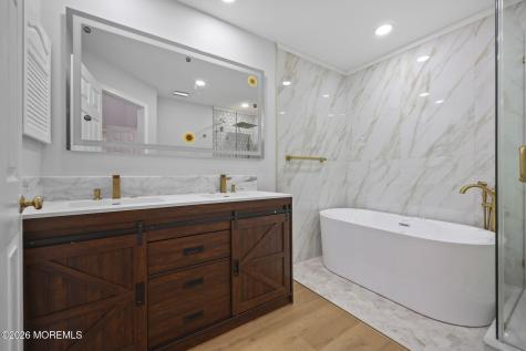 1115 Roseberry Court Morganville NJ 07751