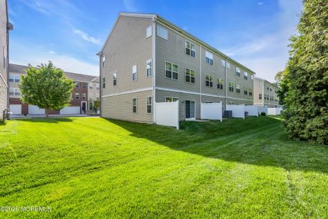49 Creekside Way Burlington NJ 08016