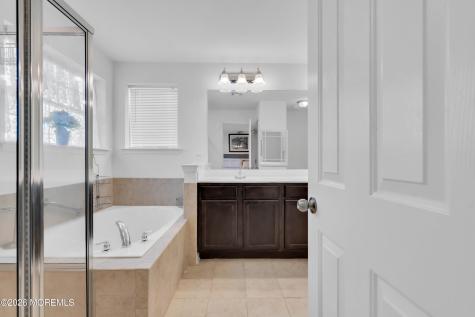 49 Creekside Way Burlington NJ 08016