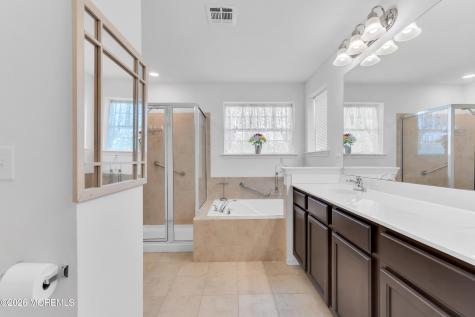 49 Creekside Way Burlington NJ 08016