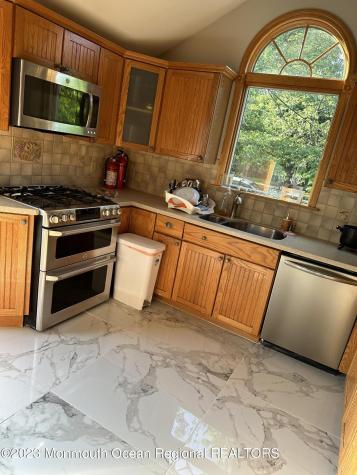 24 Barbara Lane Oakhurst NJ 07755