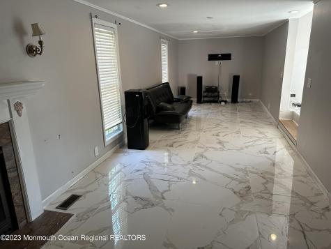 24 Barbara Lane Oakhurst NJ 07755