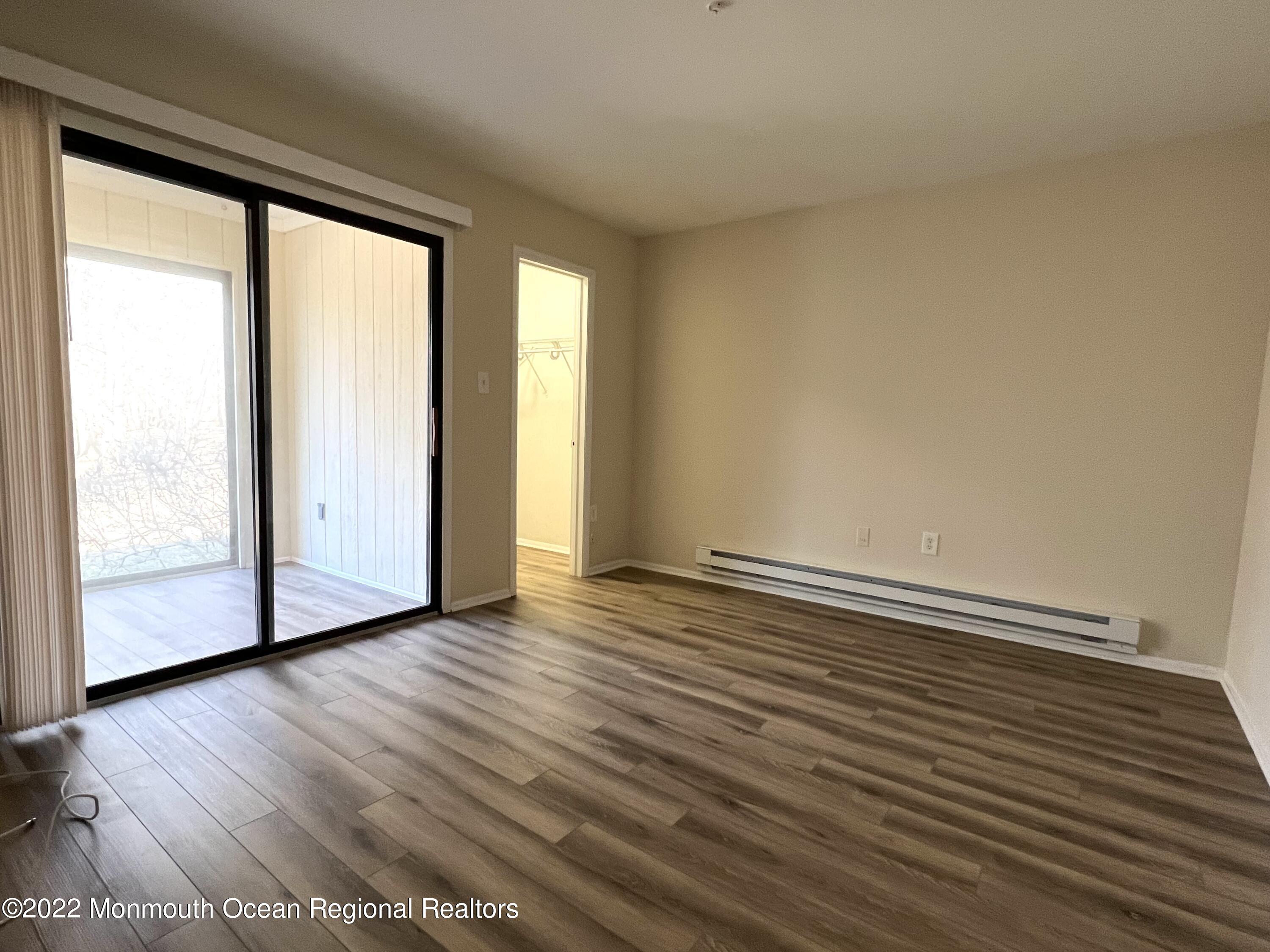 70 Overlook Way Manalapan NJ 07726