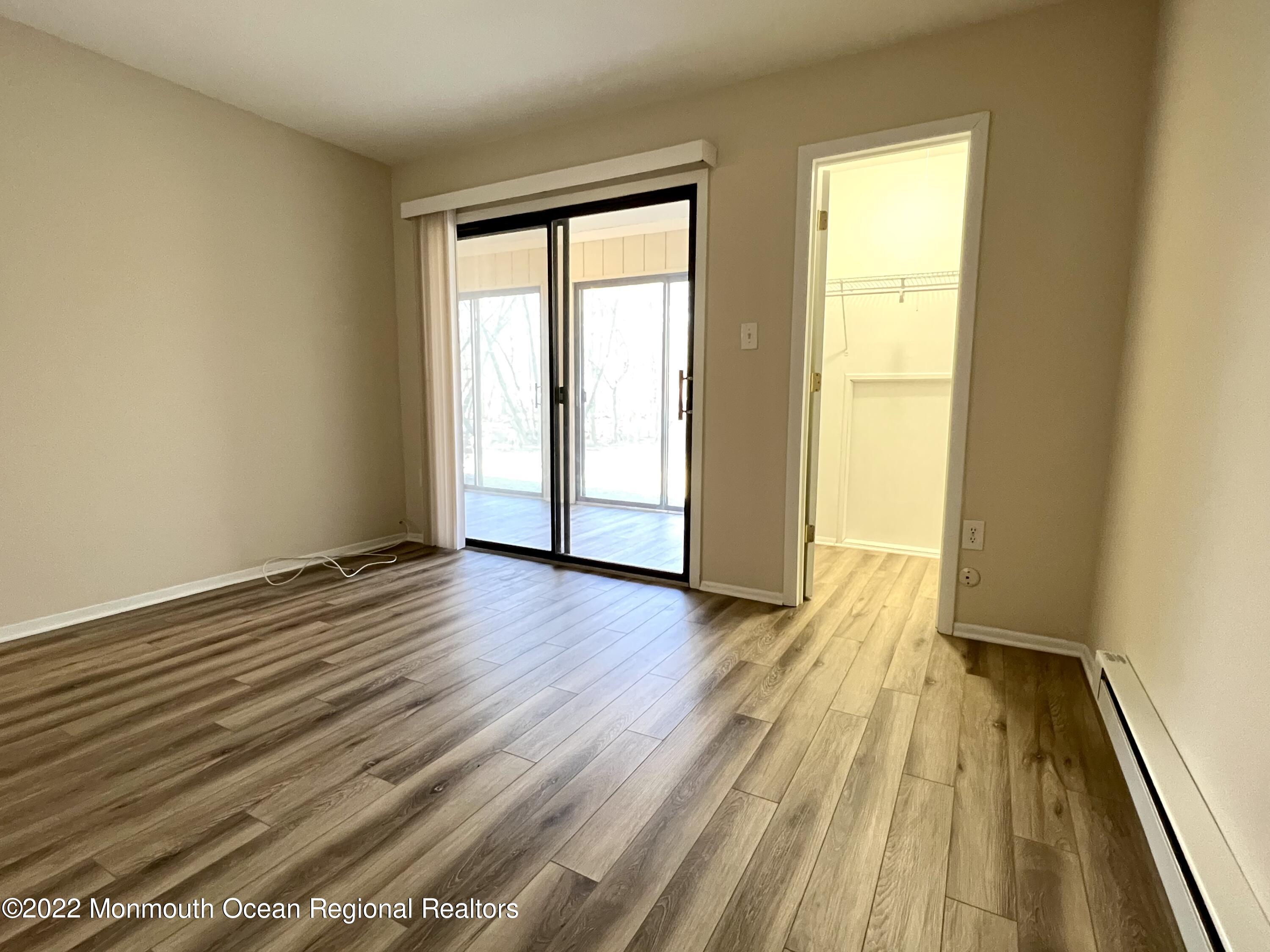 70 Overlook Way Manalapan NJ 07726