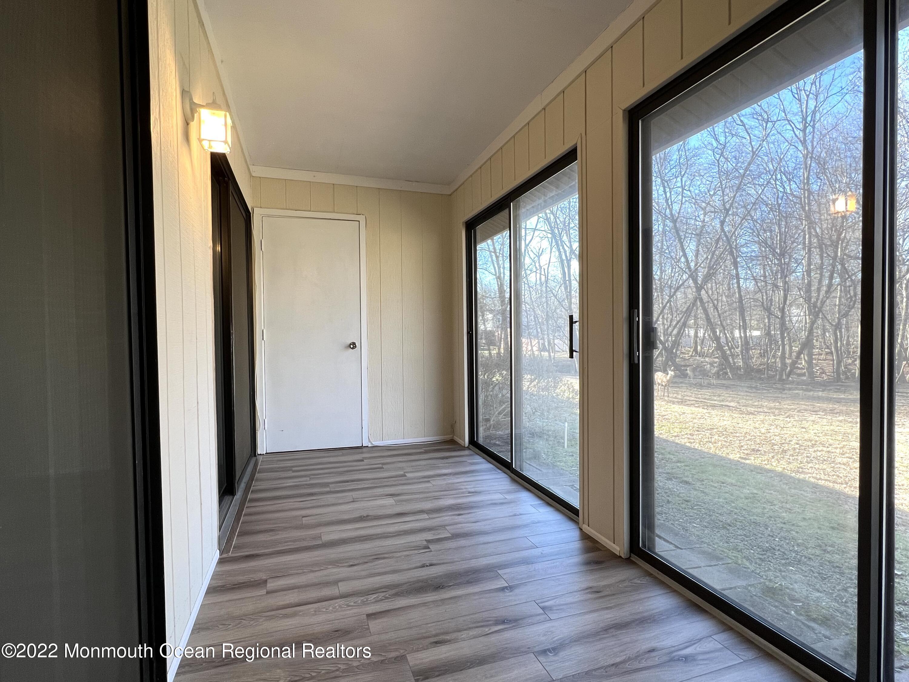 70 Overlook Way Manalapan NJ 07726