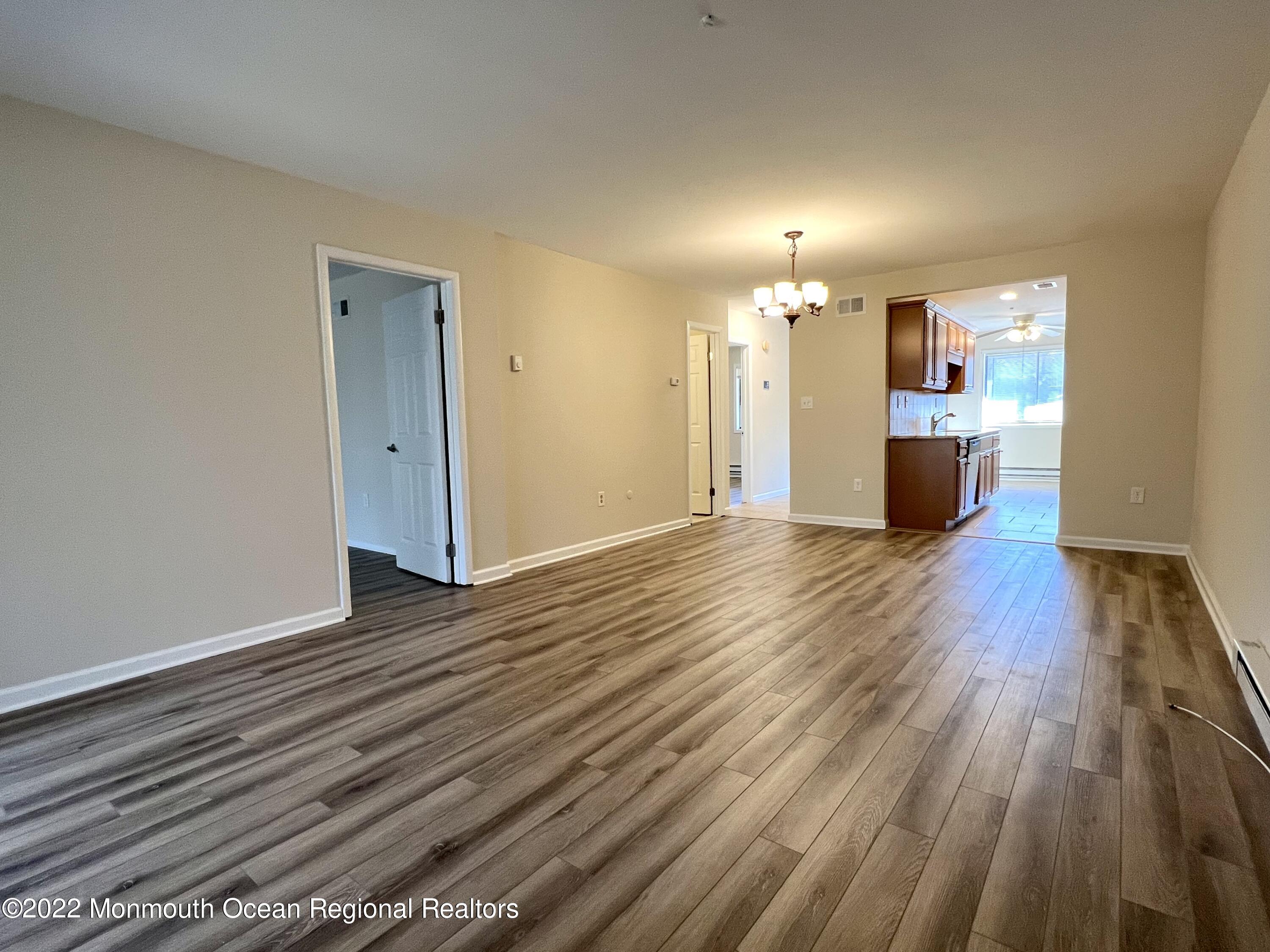 70 Overlook Way Manalapan NJ 07726