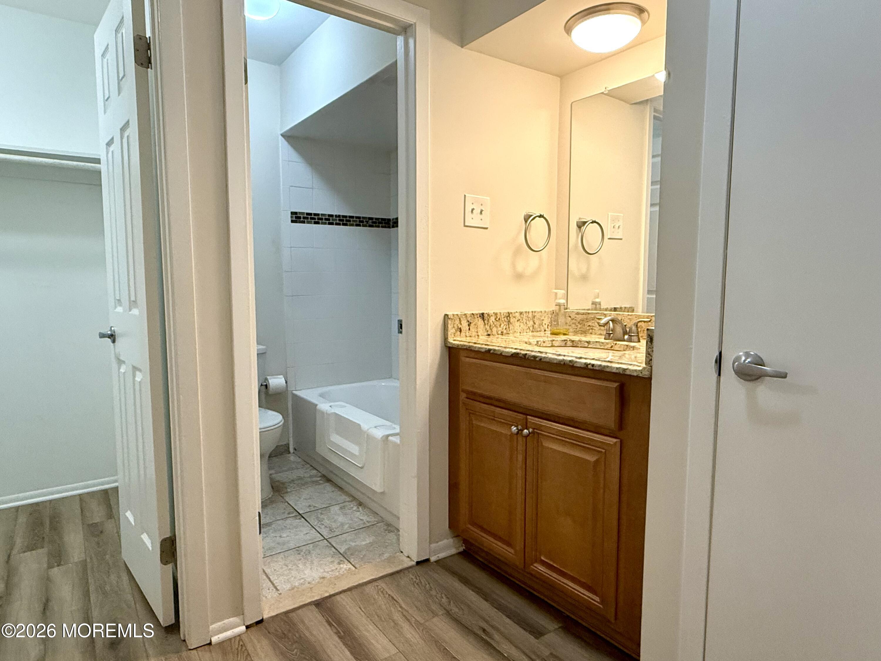 70 Overlook Way Manalapan NJ 07726