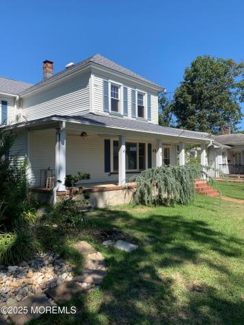 421 W Lincoln Avenue Oakhurst NJ 07755