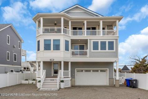 443 N Highway 35 Mantoloking NJ 08738