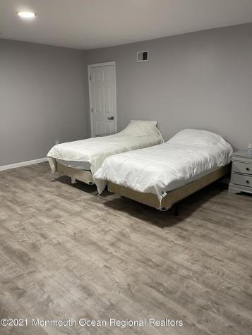 179 Delaware Avenue Oakhurst NJ 07755