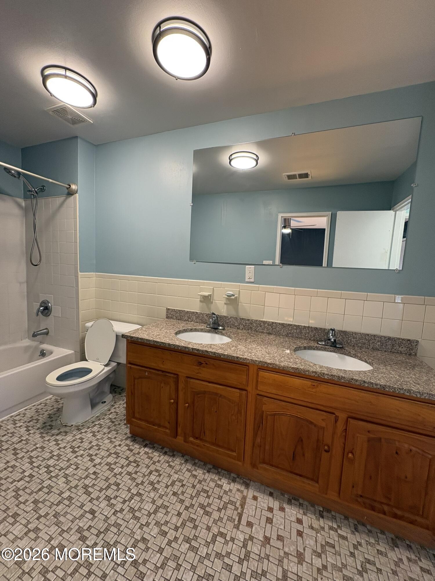 49 Village Green Way Hazlet NJ 07730