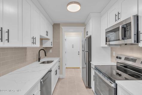 168 Amberly Drive Manalapan NJ 07726