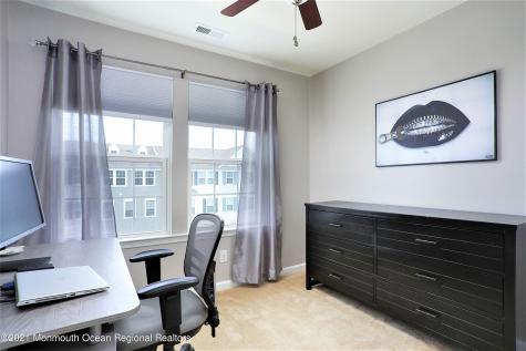 137 Beacon Lane Eatontown NJ 07724