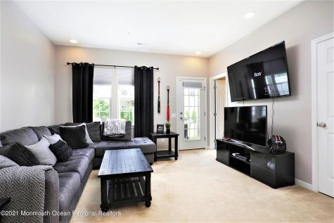 137 Beacon Lane Eatontown NJ 07724