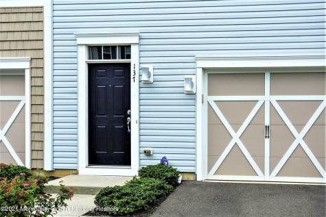 137 Beacon Lane Eatontown NJ 07724
