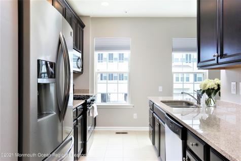 137 Beacon Lane Eatontown NJ 07724