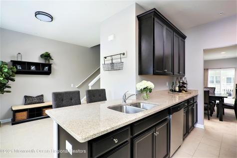 137 Beacon Lane Eatontown NJ 07724