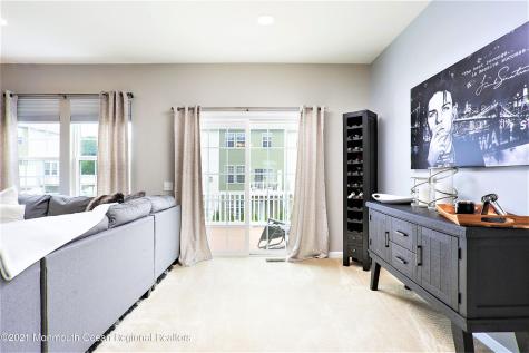137 Beacon Lane Eatontown NJ 07724