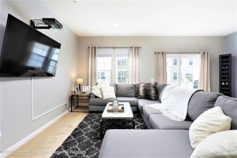 137 Beacon Lane Eatontown NJ 07724