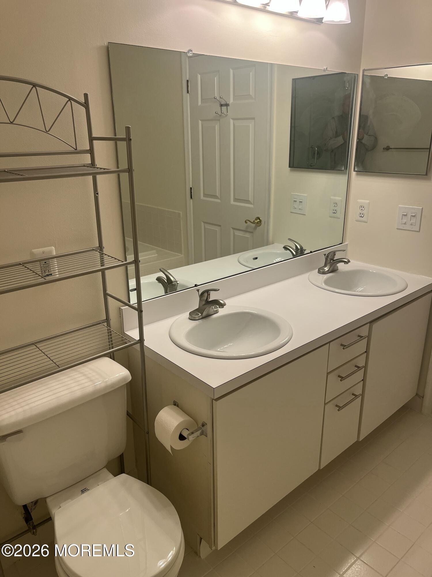 28 Madison Court Tinton Falls NJ 07712