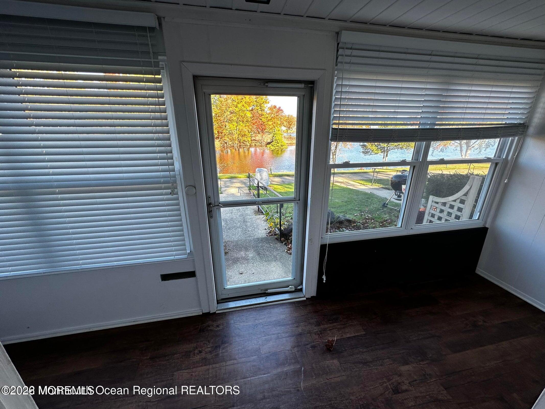 106 E Edinburgh Lane Lakewood NJ 08701